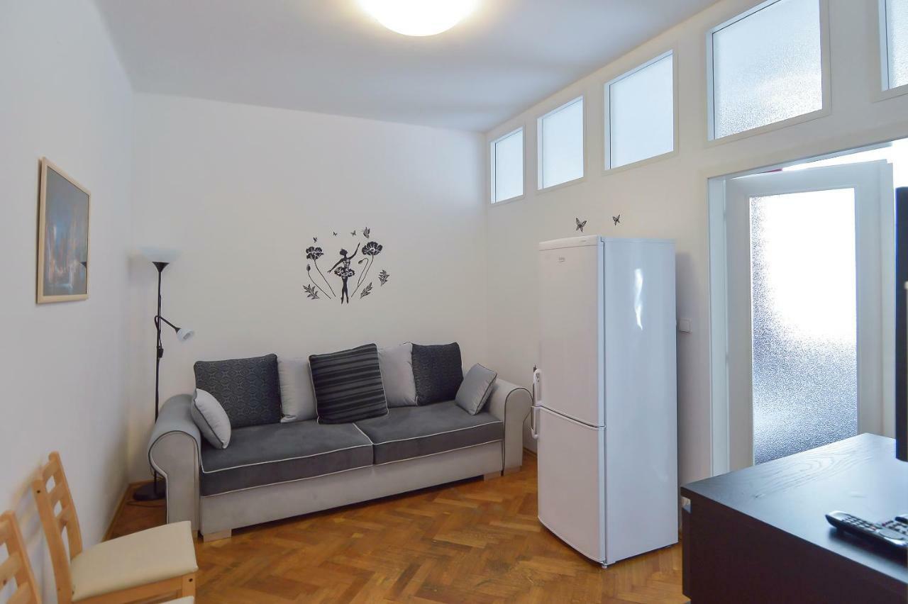 Modern Navratilova Ii Appartement