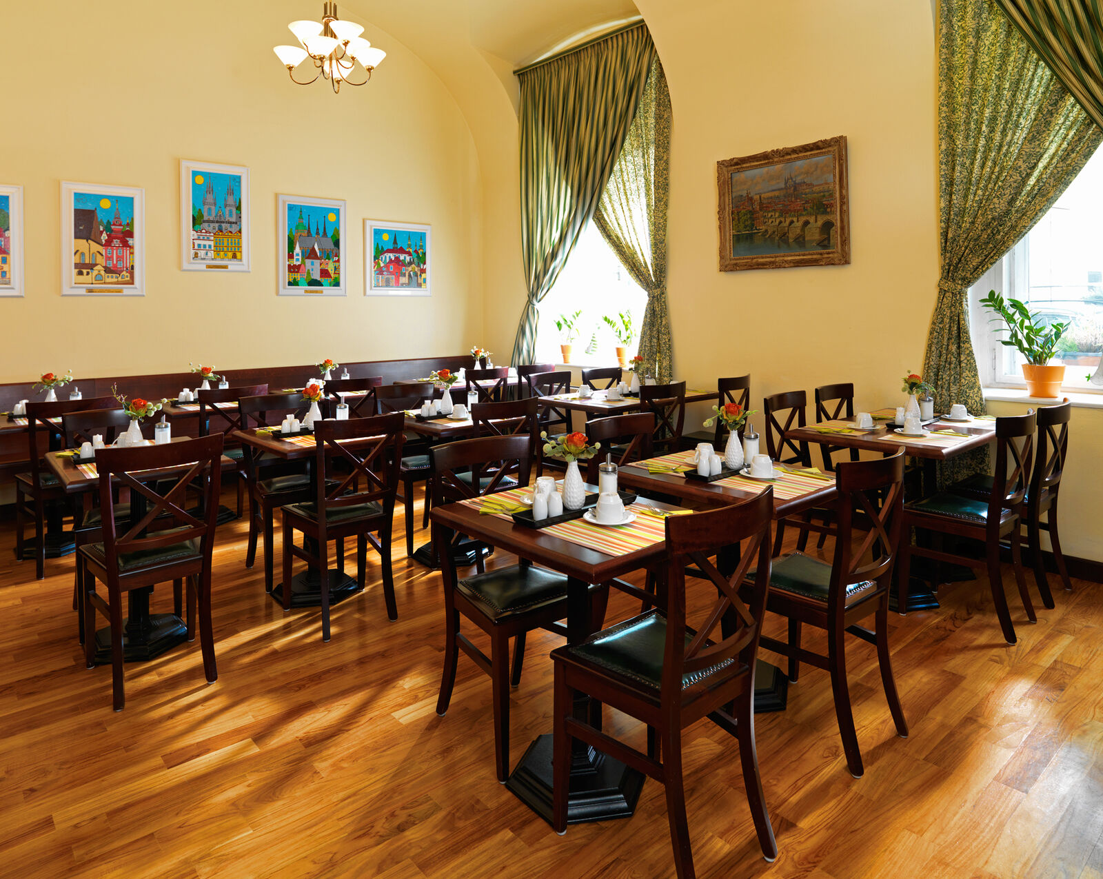 Julian Hotel 4*