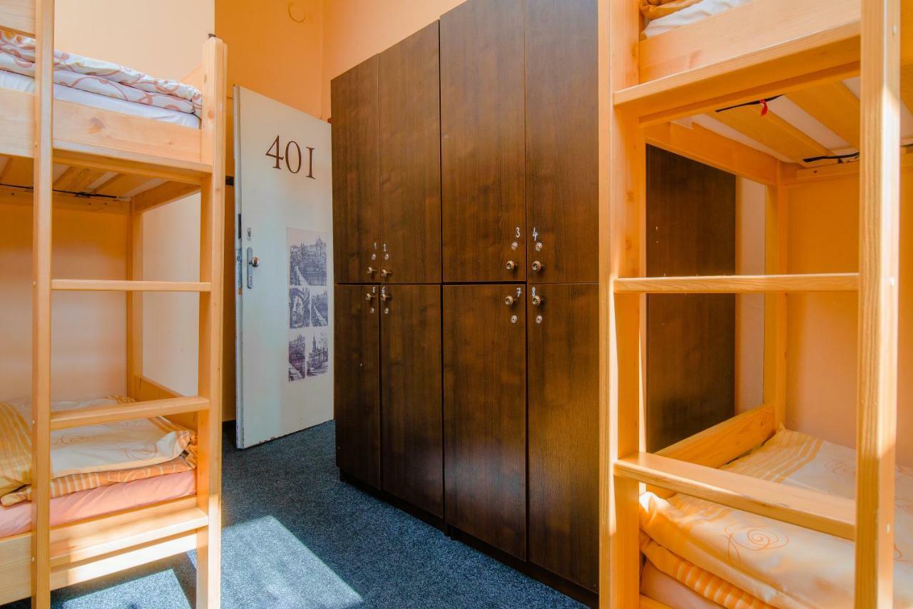 Spot Hostel *