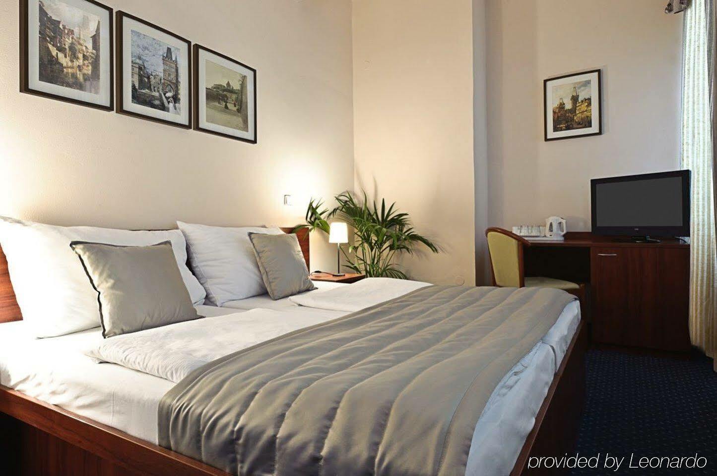 Pytloun Kampa Garden Hotel Prague