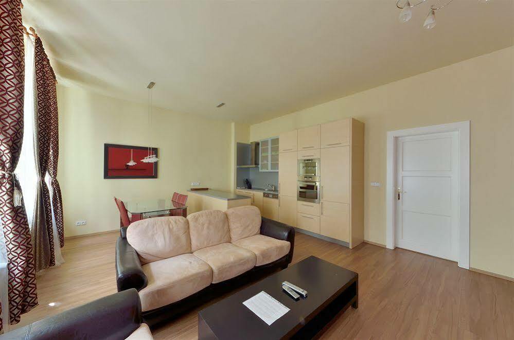 Apart Otel Downtown Kodanska 4*