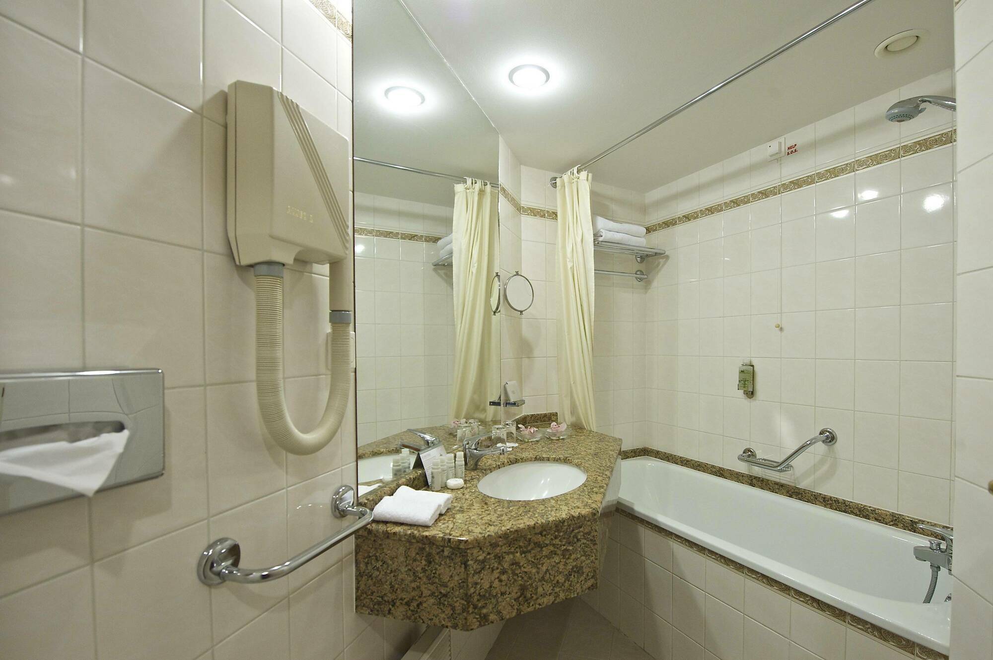 Plaza - Czech Leading 4* Prague