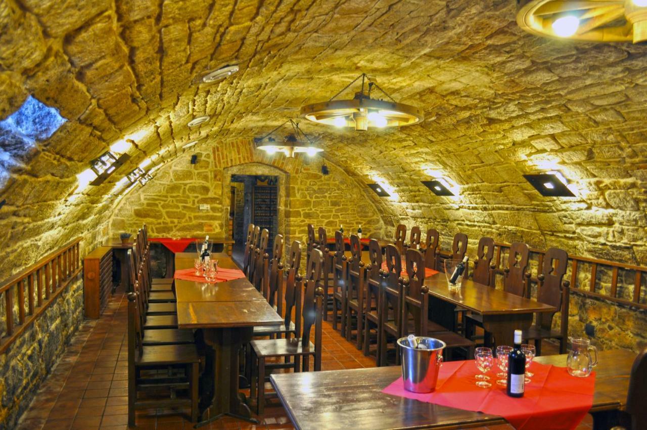 čertousy Hotel