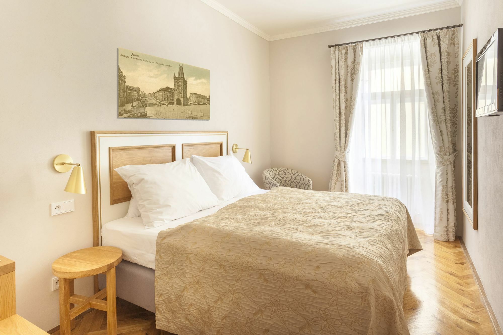Hotel At The Golden Scissors Prague