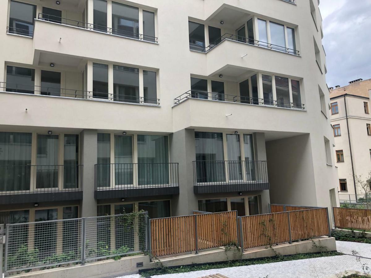 Apartment Luxury With Private Garden