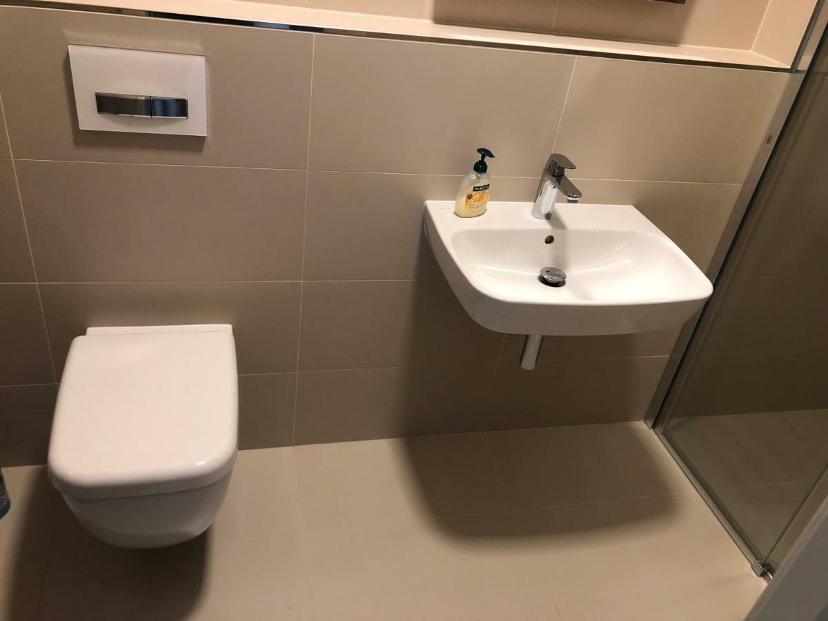 Luxury With Private Garden Apartment *