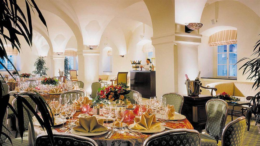 Hotel Four Seasons Prague
