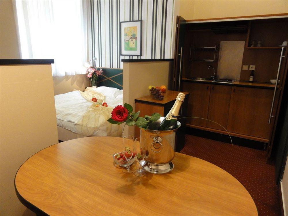Mala Strana 4*