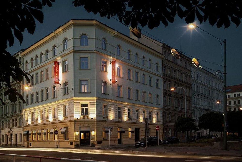 Centre Plaza Hotel
