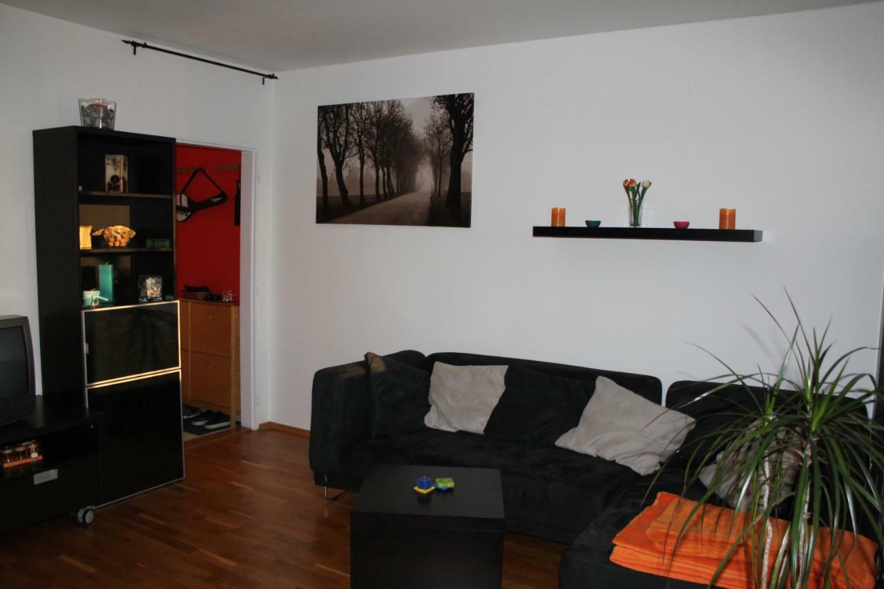 Sunny Two-story Kyje * Prag