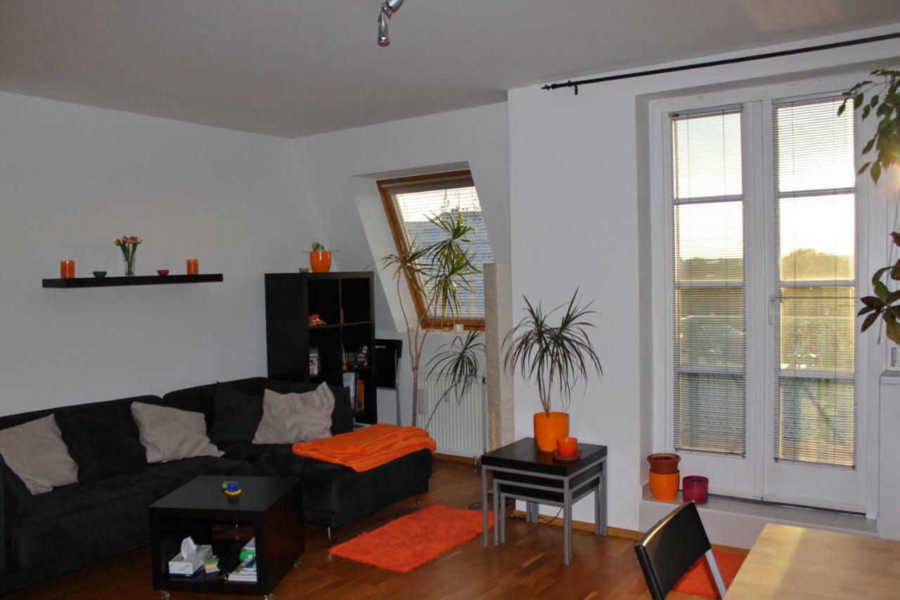Sunny Two-story Kyje Apartment Prag