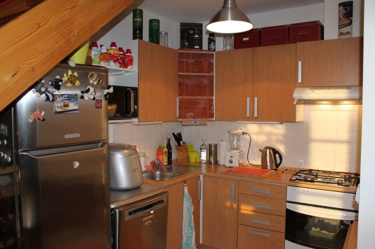 Sunny Two-story Kyje Prag