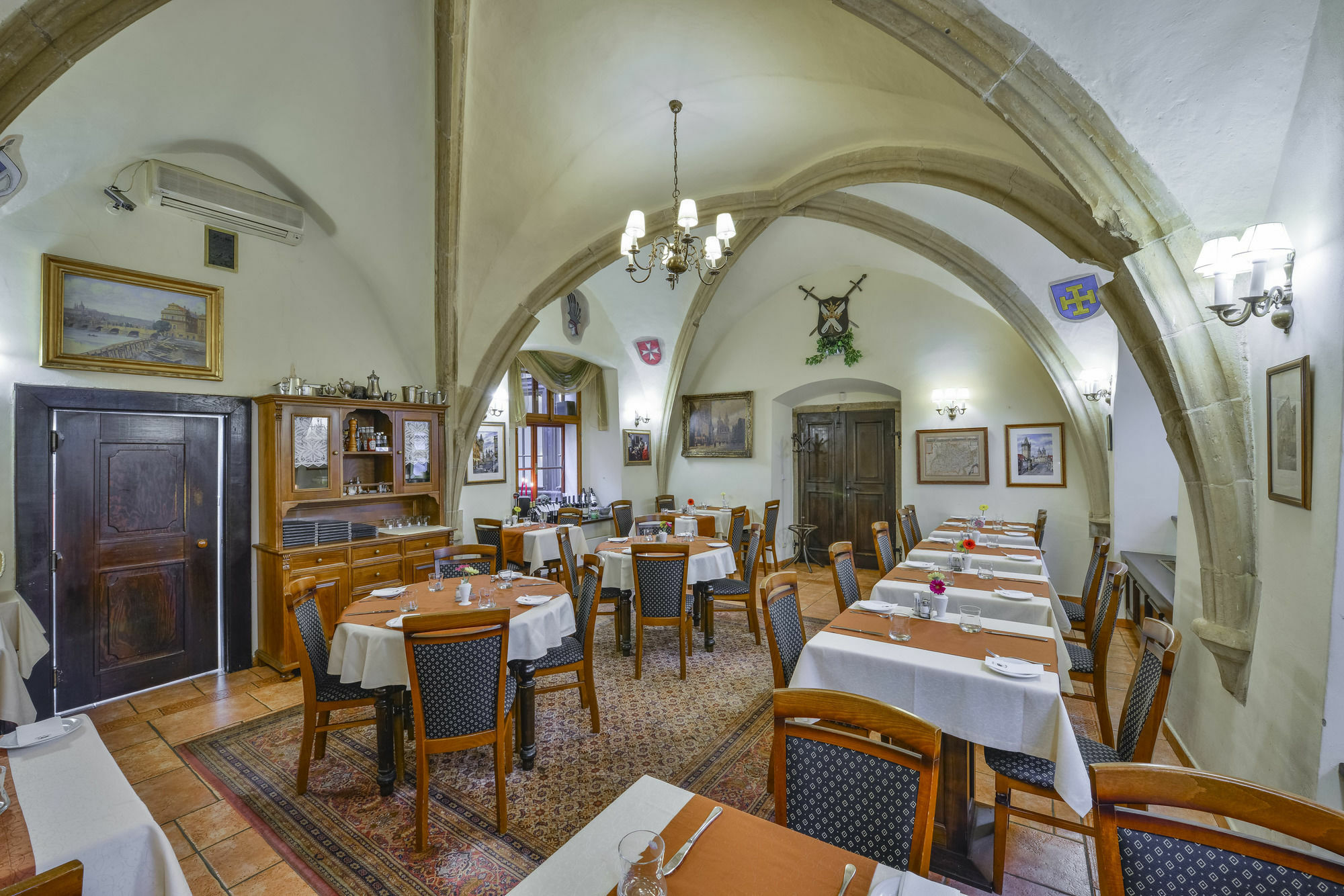Cerny Slon 4* Prague