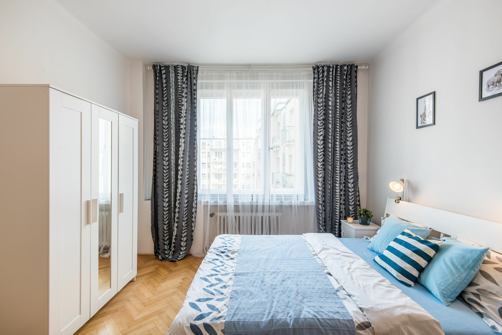 U Nemocenske Pojistovny Prague