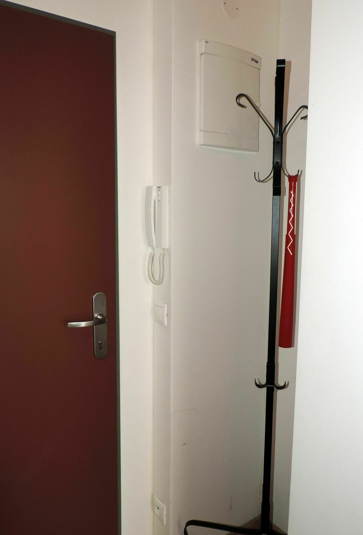 Homeroomsprague Apartment