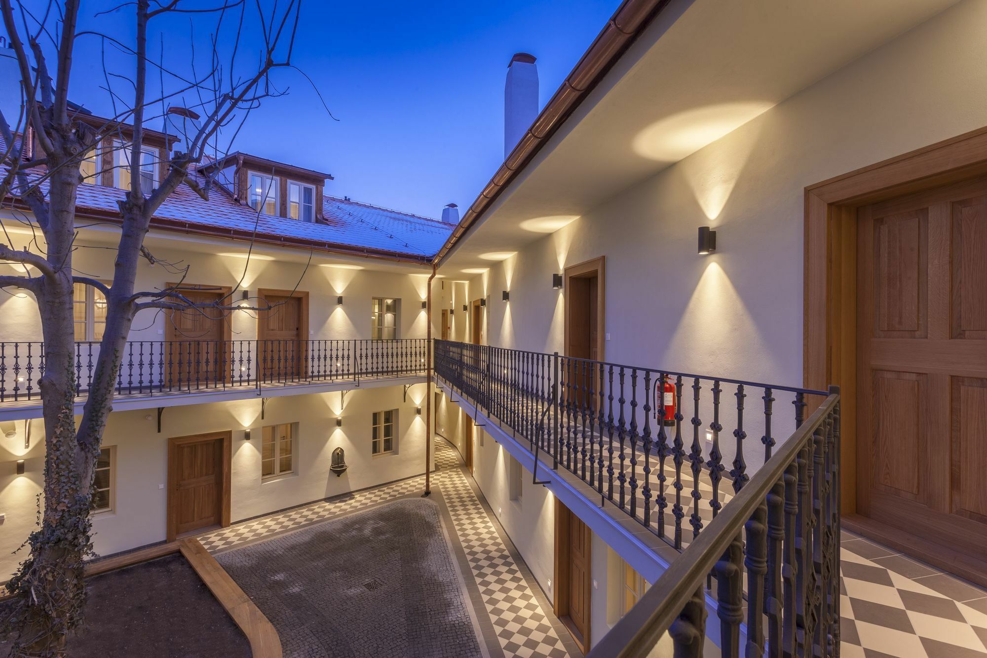Hotel At The White Lily Prague