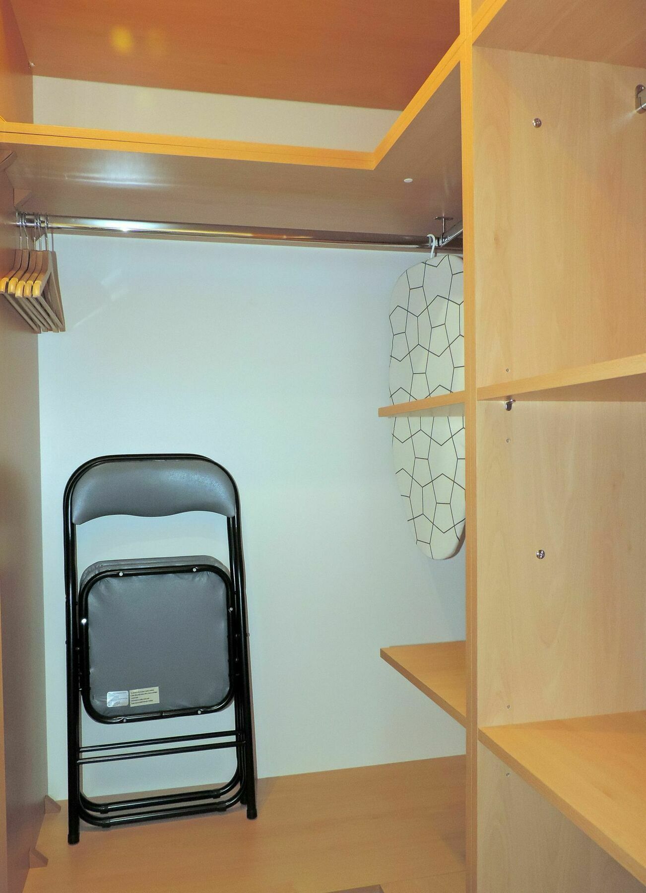 Homeroomsprague Apartment