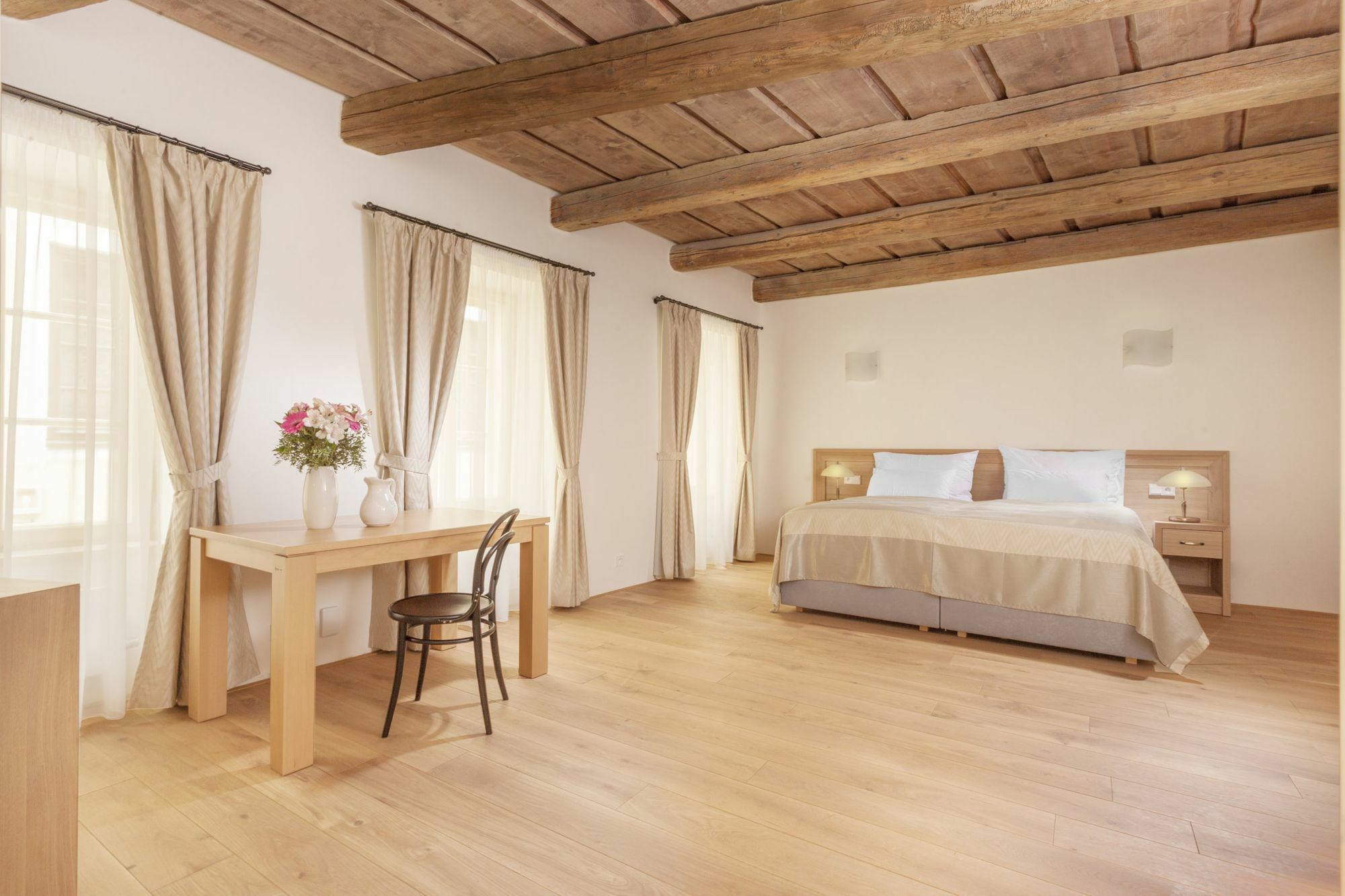 At The White Lily Hotel 4*