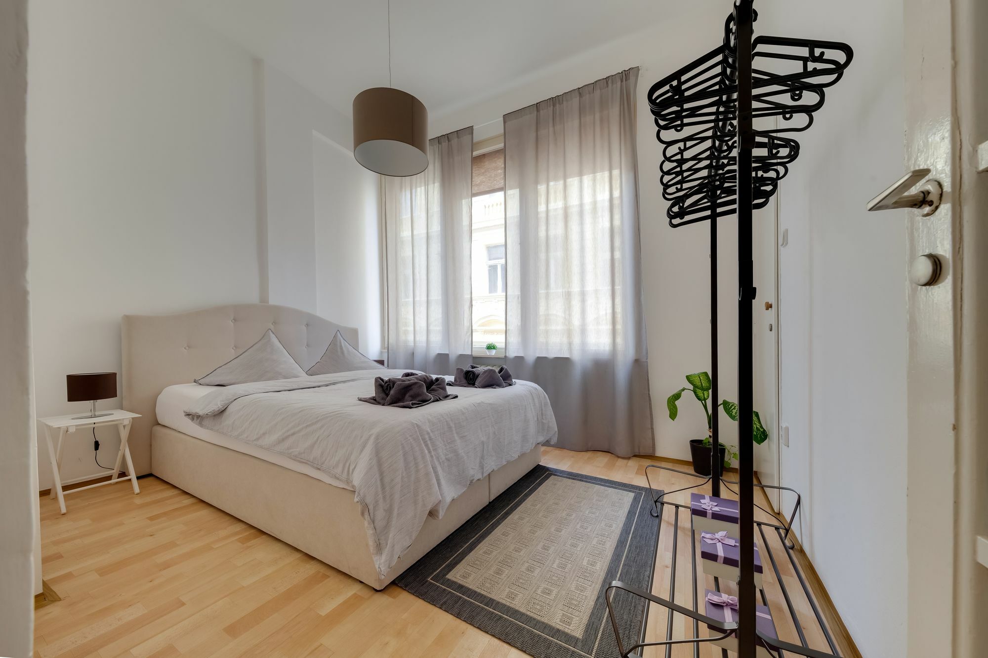 Apartment Center *