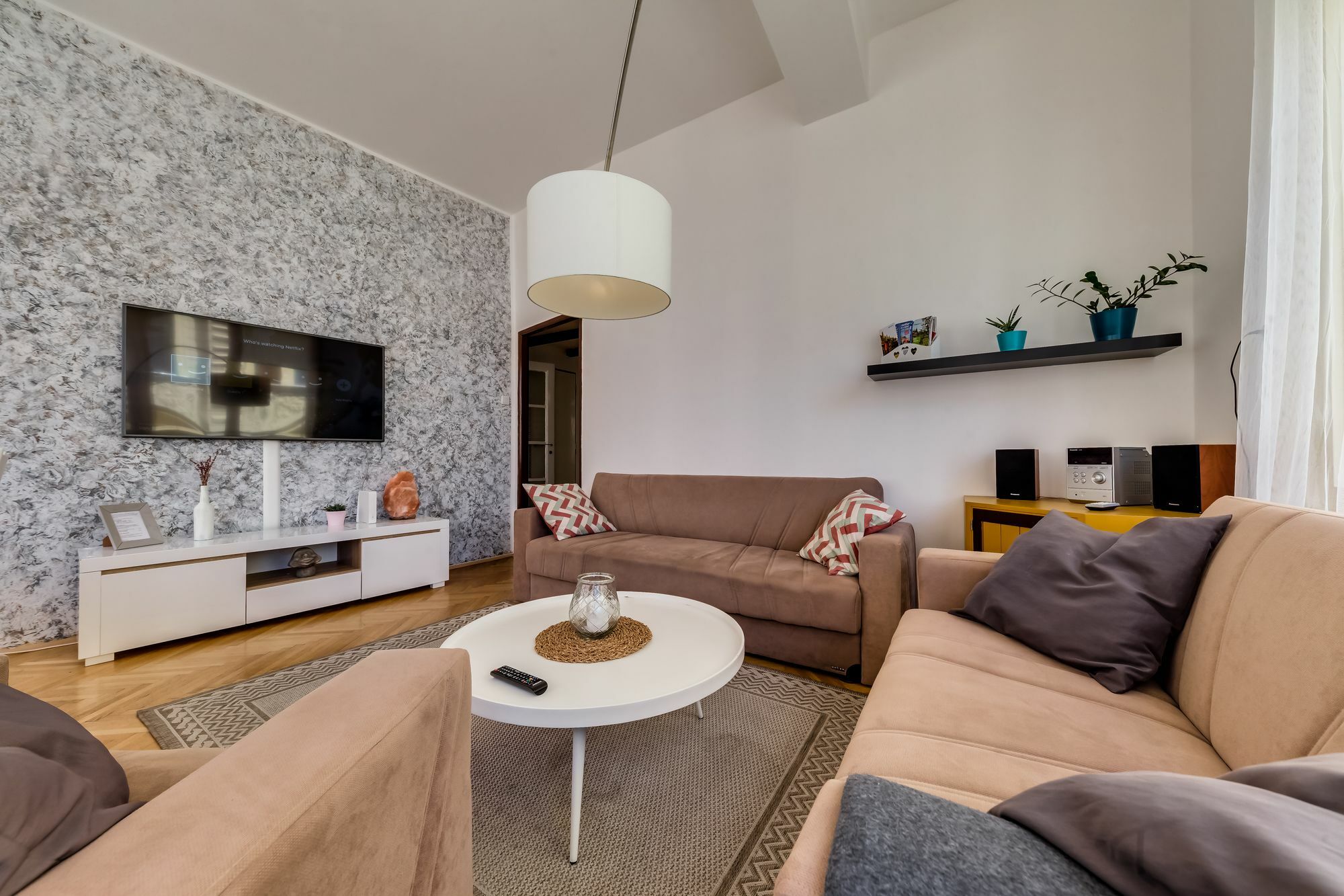 Apartment Center *