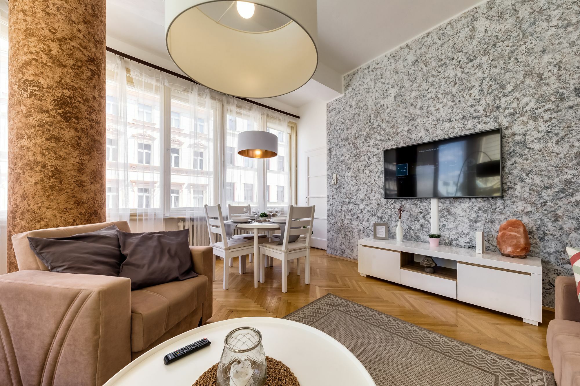 Center Apartment *