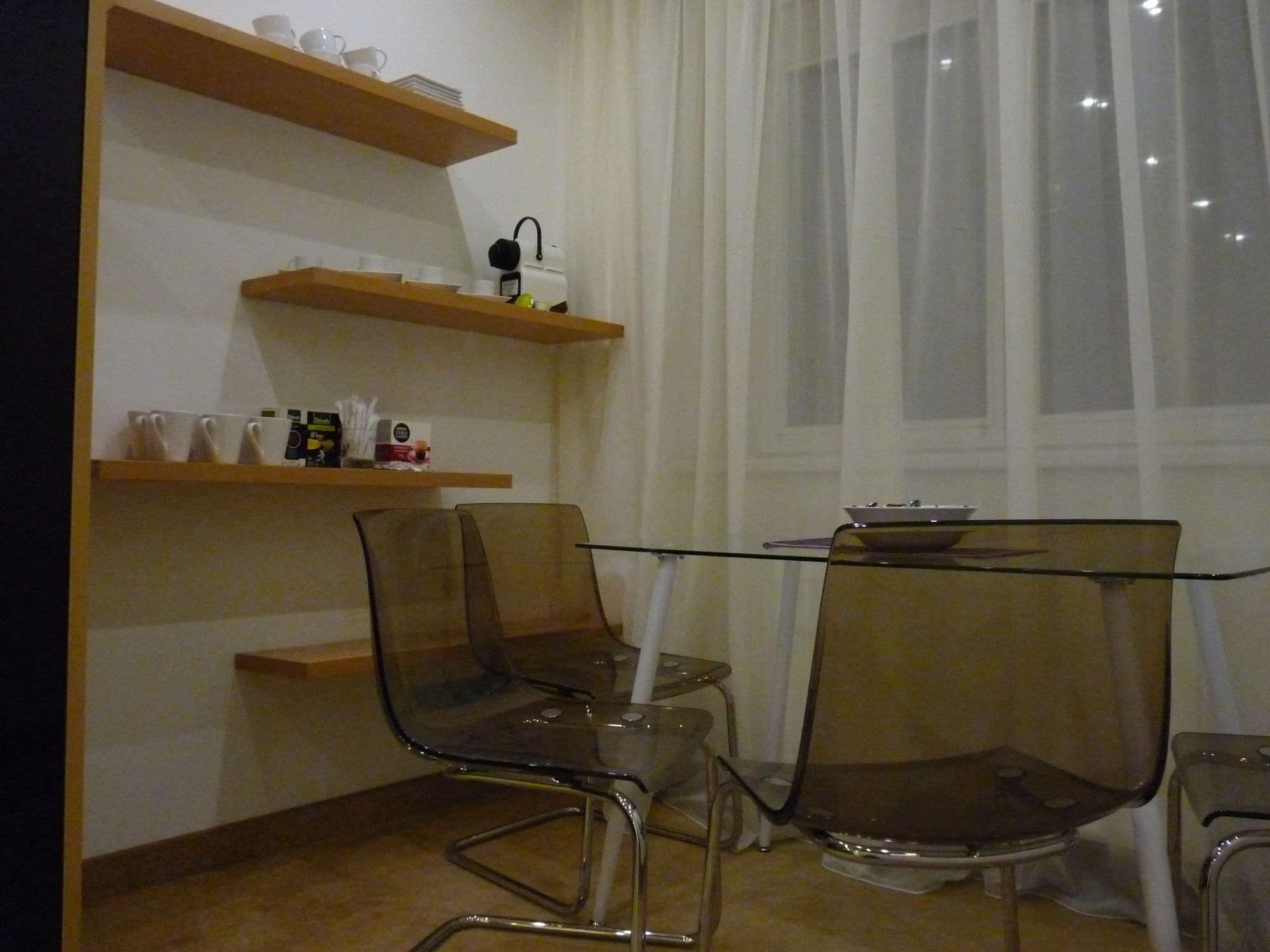 Homeroomsprague Apartment *