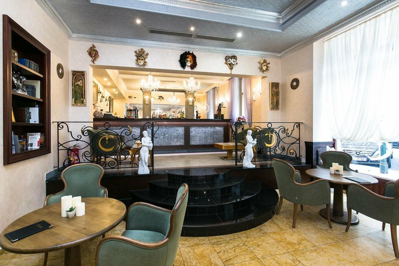 Otel Caruso Old Town