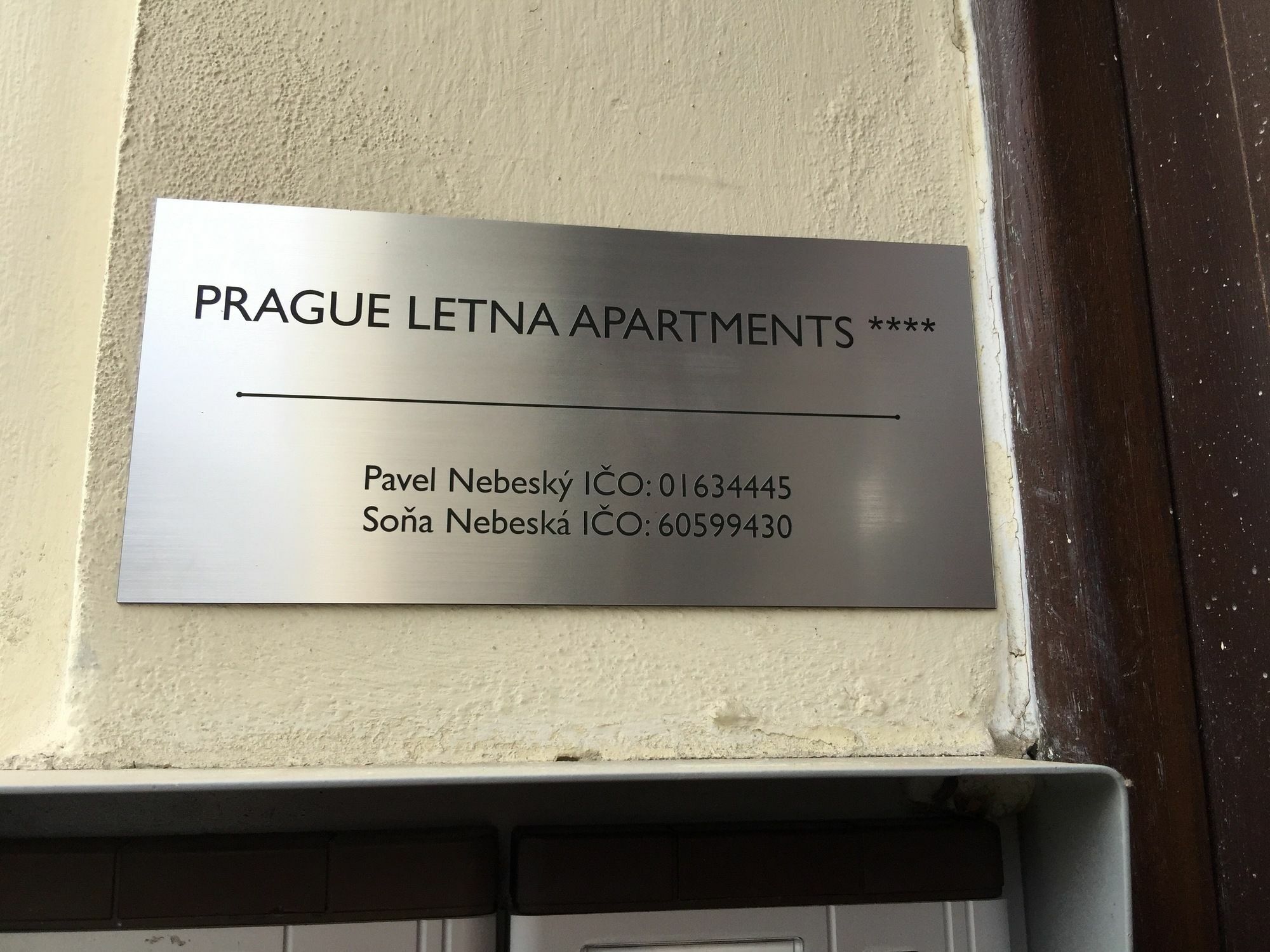 Letna Apartment *