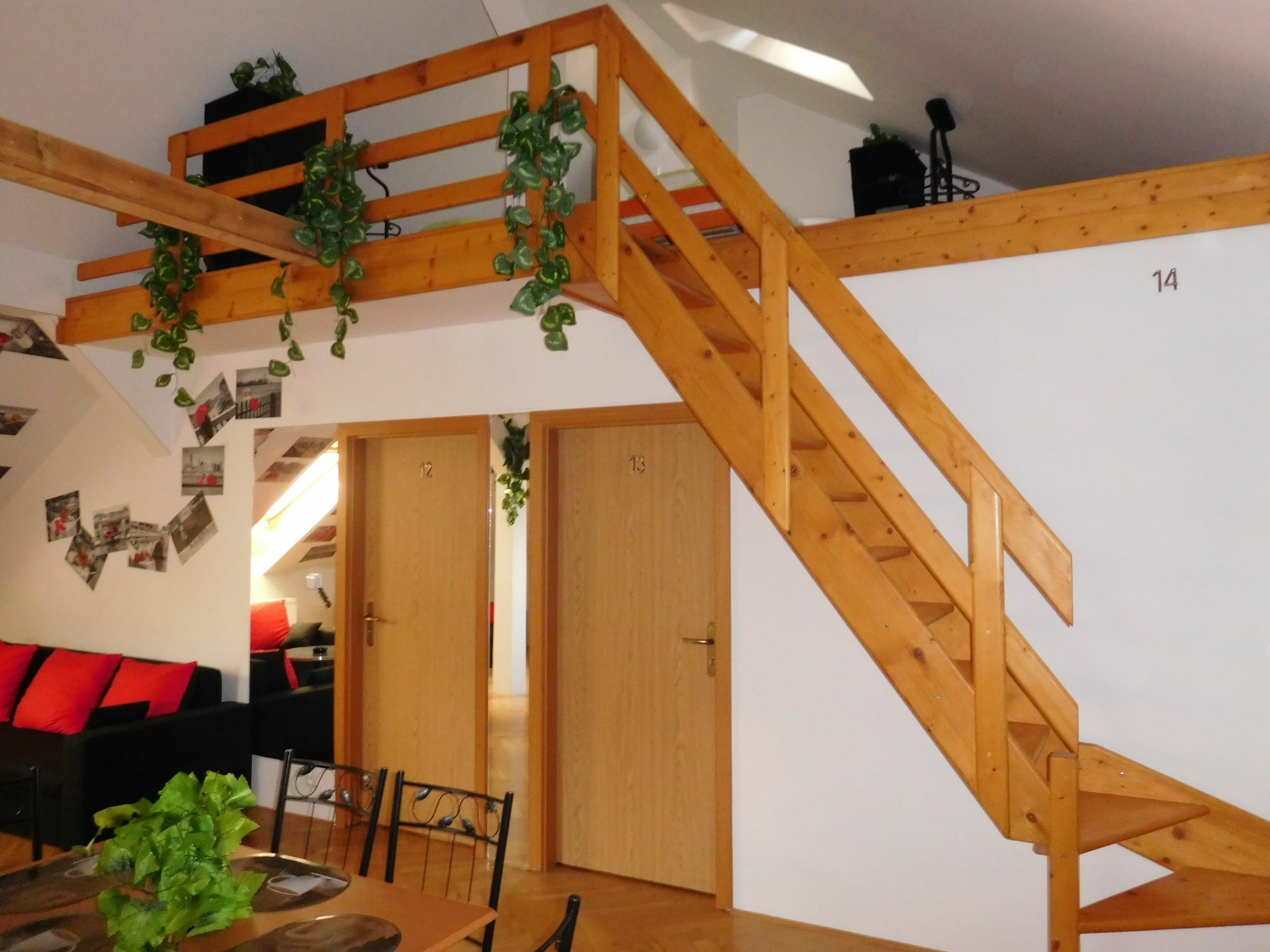 Hello Hostel *