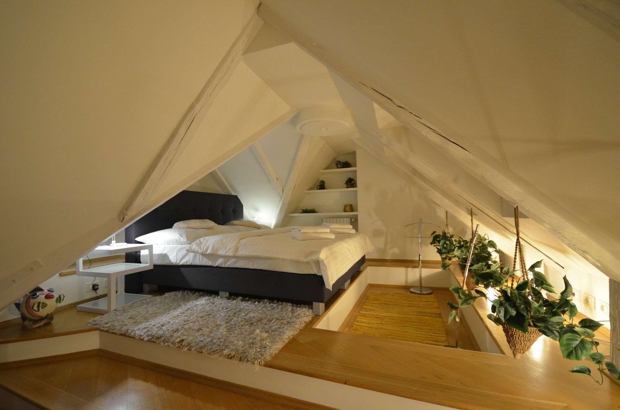 Apartment Attic Hroznova - Charles Bridge Prague