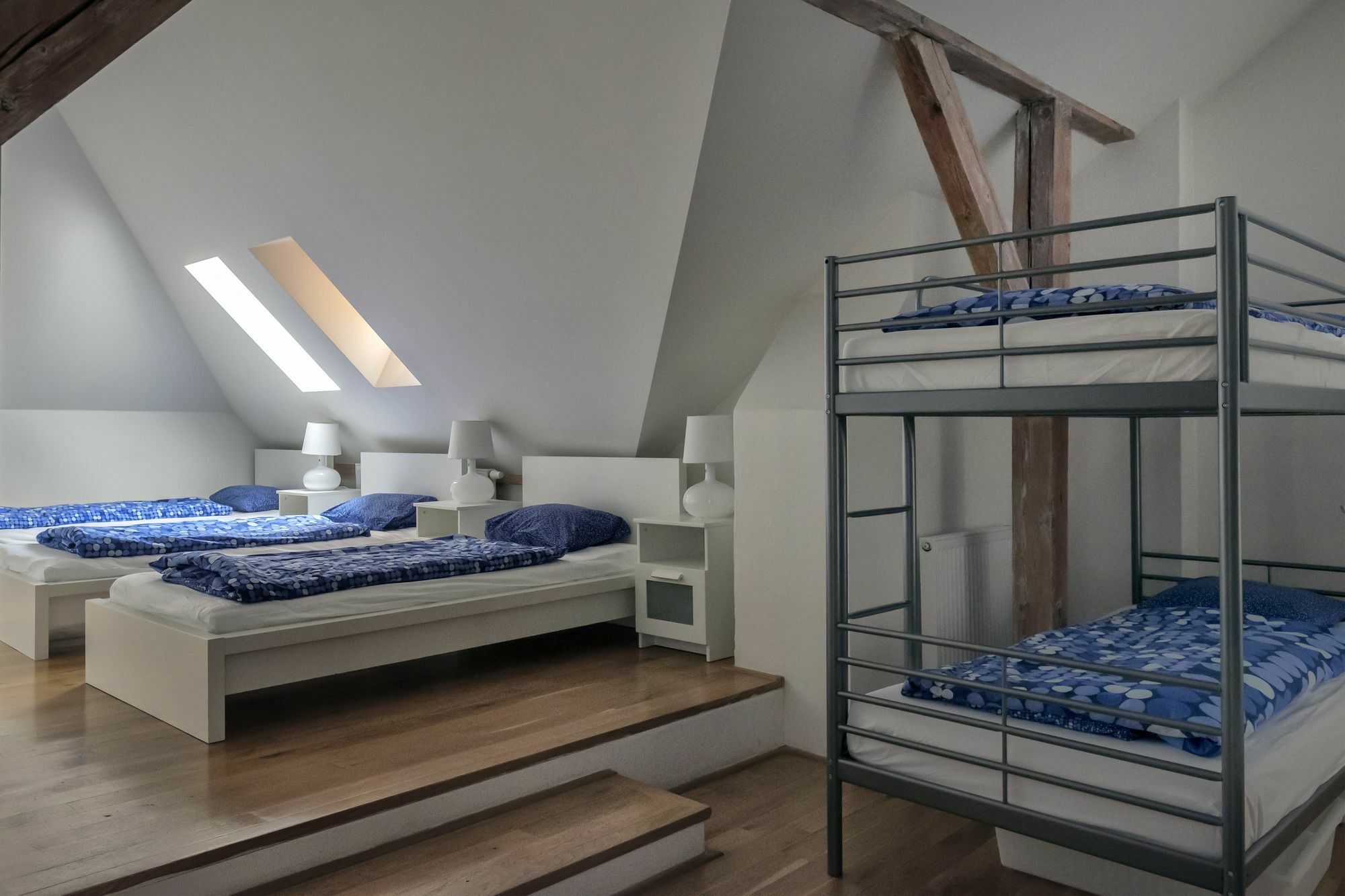 Onefam Miru Hostel Prague
