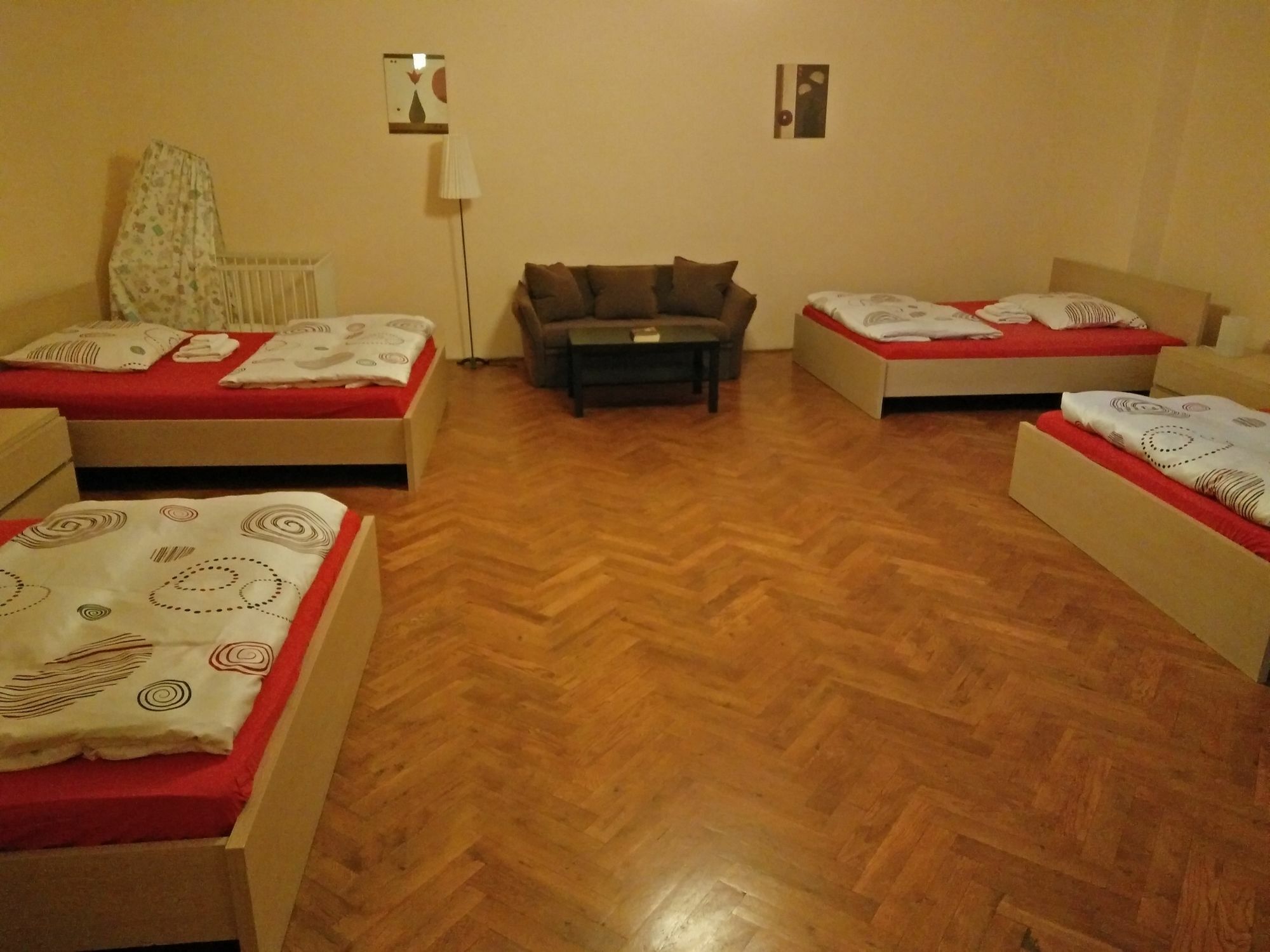 Tynska 7 *