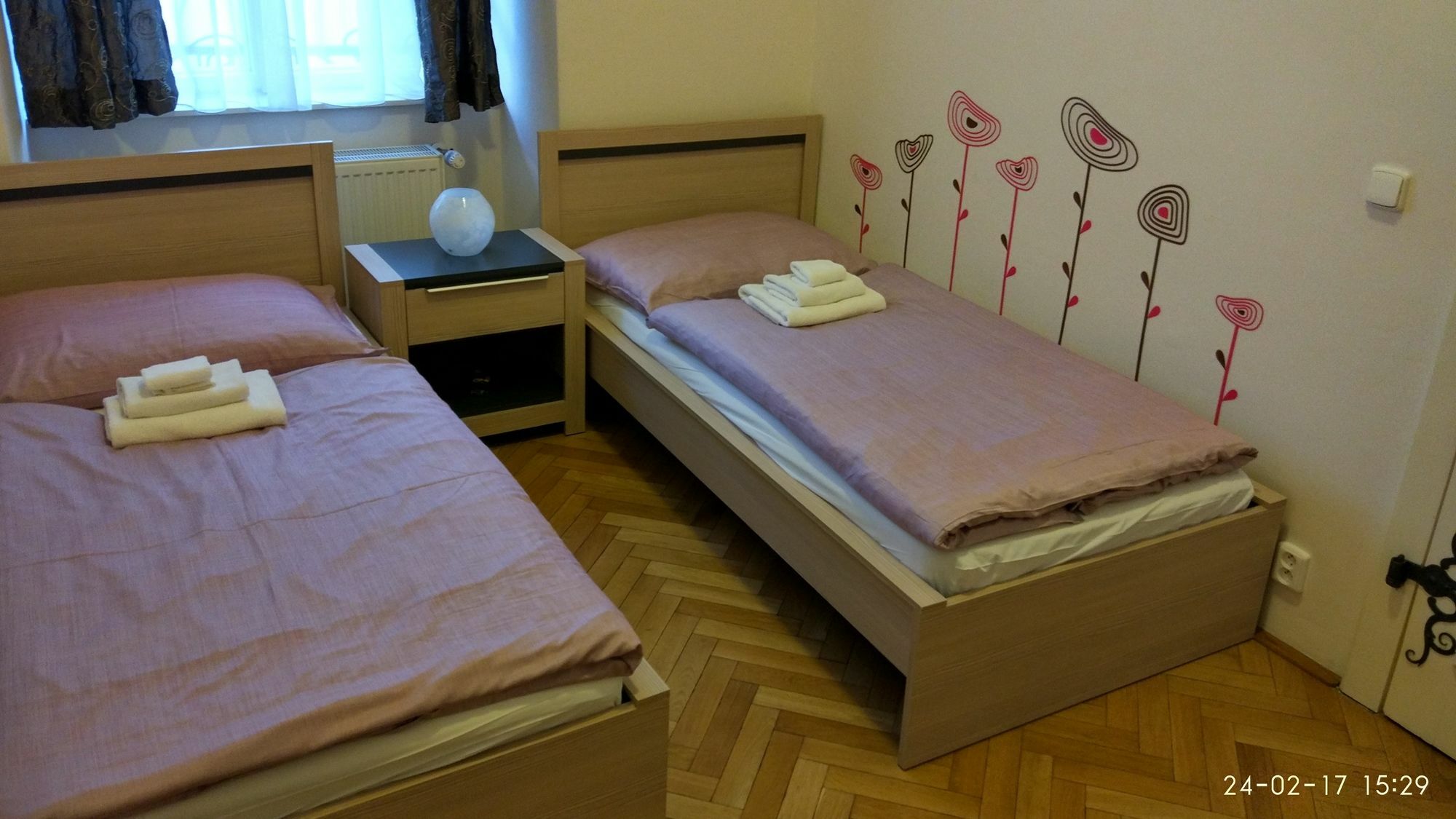 Tynska 7 *