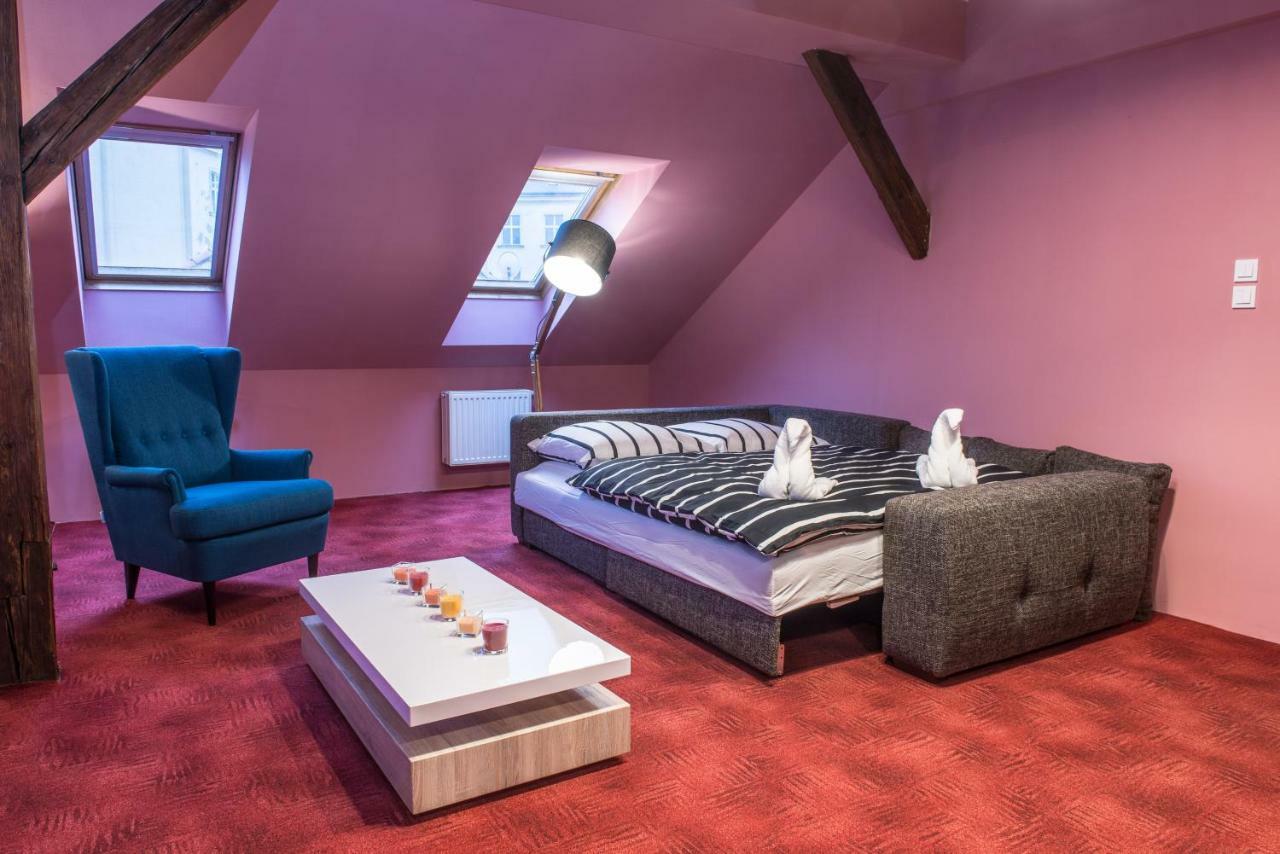 Apartment Spacious And Quiet Attic Flat In Centre