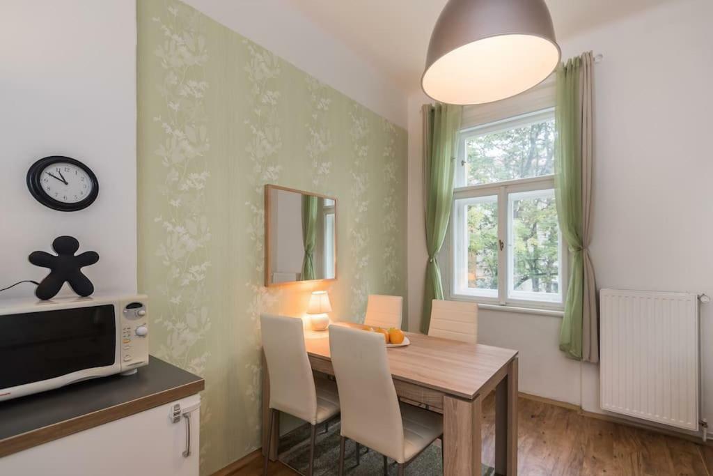Apartment Outstanding In Center *