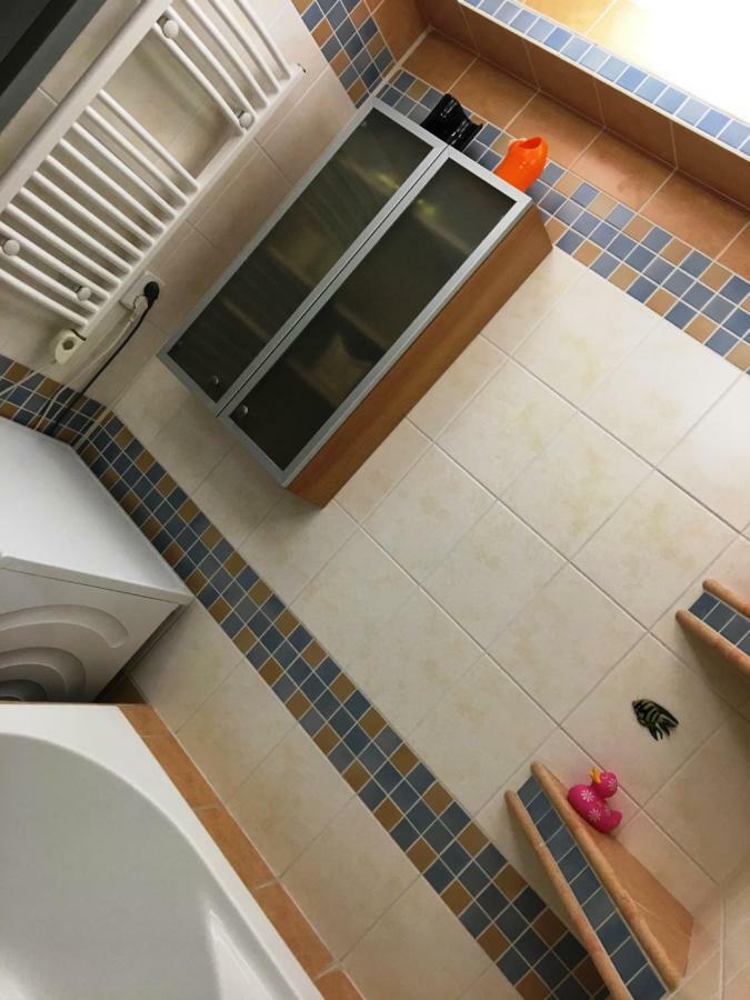 Scirocco - Two Bedroom Apartamento Praga