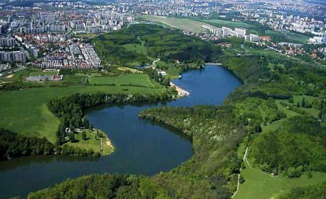 Scirocco - Two Bedroom Apartamento Praga