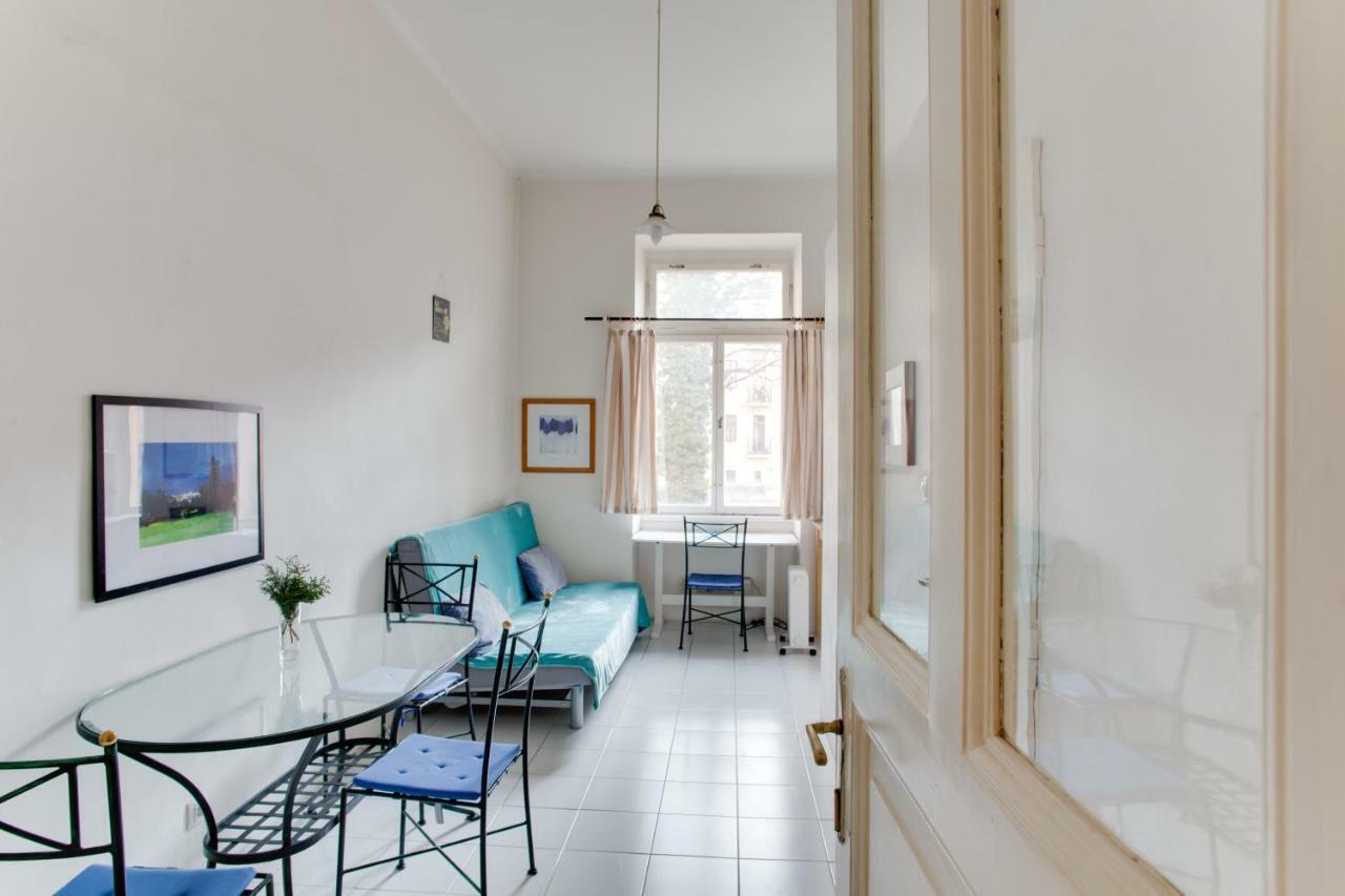 Apartamento By Namesti Miru *