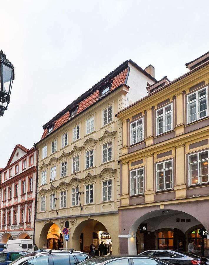 Romantic Near Charles Bridge Apartment *