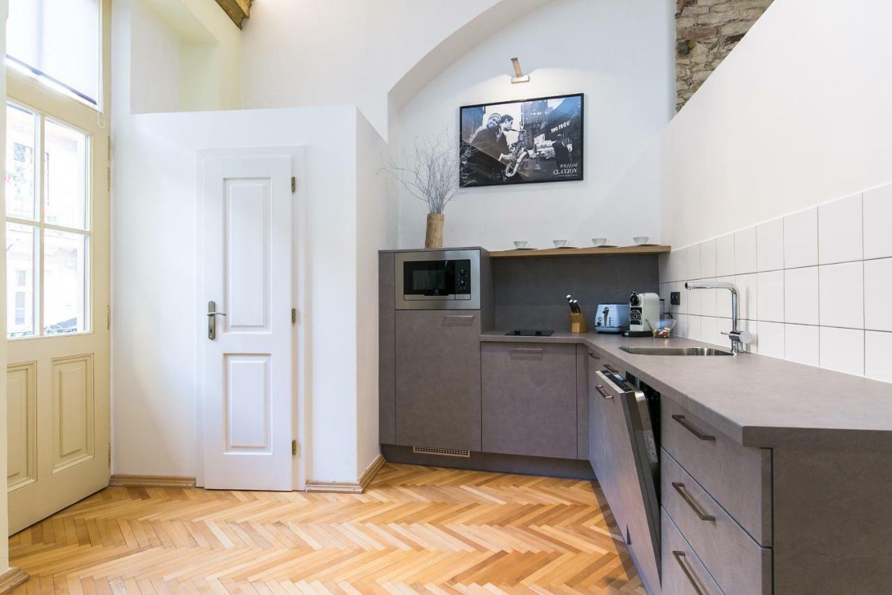 Nebovidy I - Free Parking - Terrace - Air Conditioning Apartment Prague