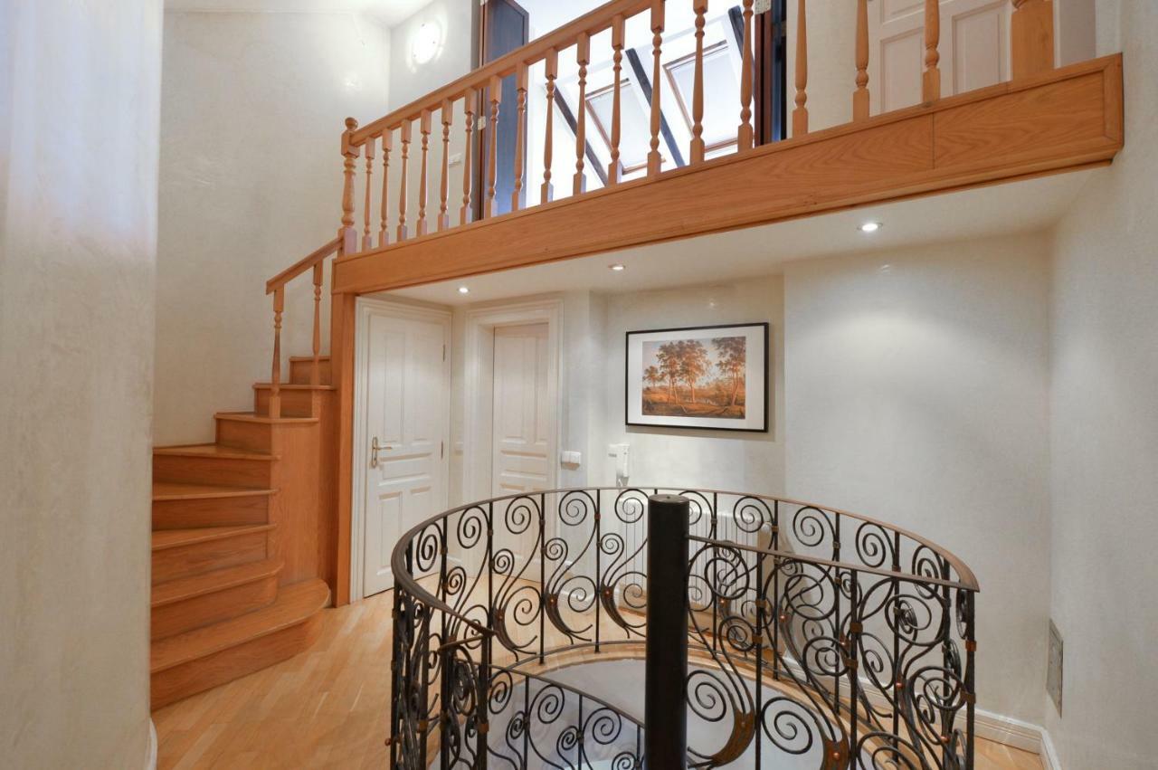 Panoramic Loft Apartment