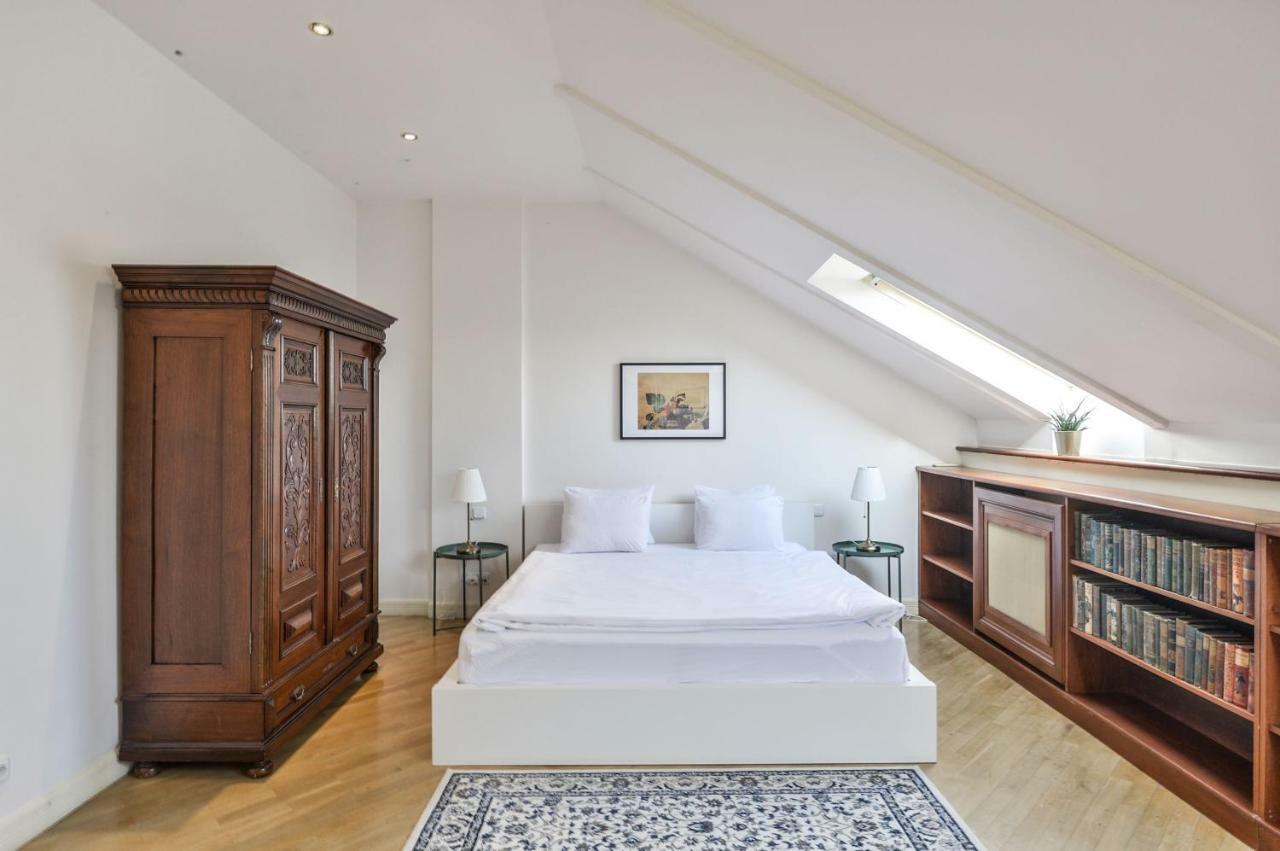 Panoramic Loft Apartment Prague