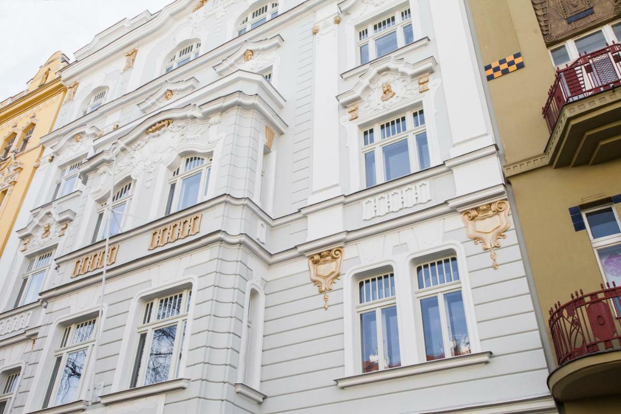 Trendy Local Apartment Prague