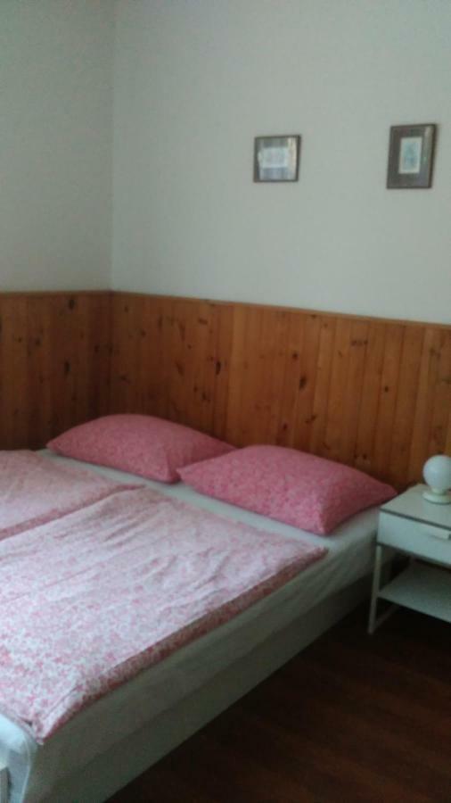 Bed & Breakfast Dd Prague