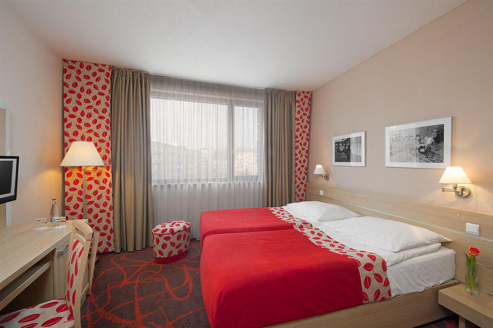Iris Eden 4*
