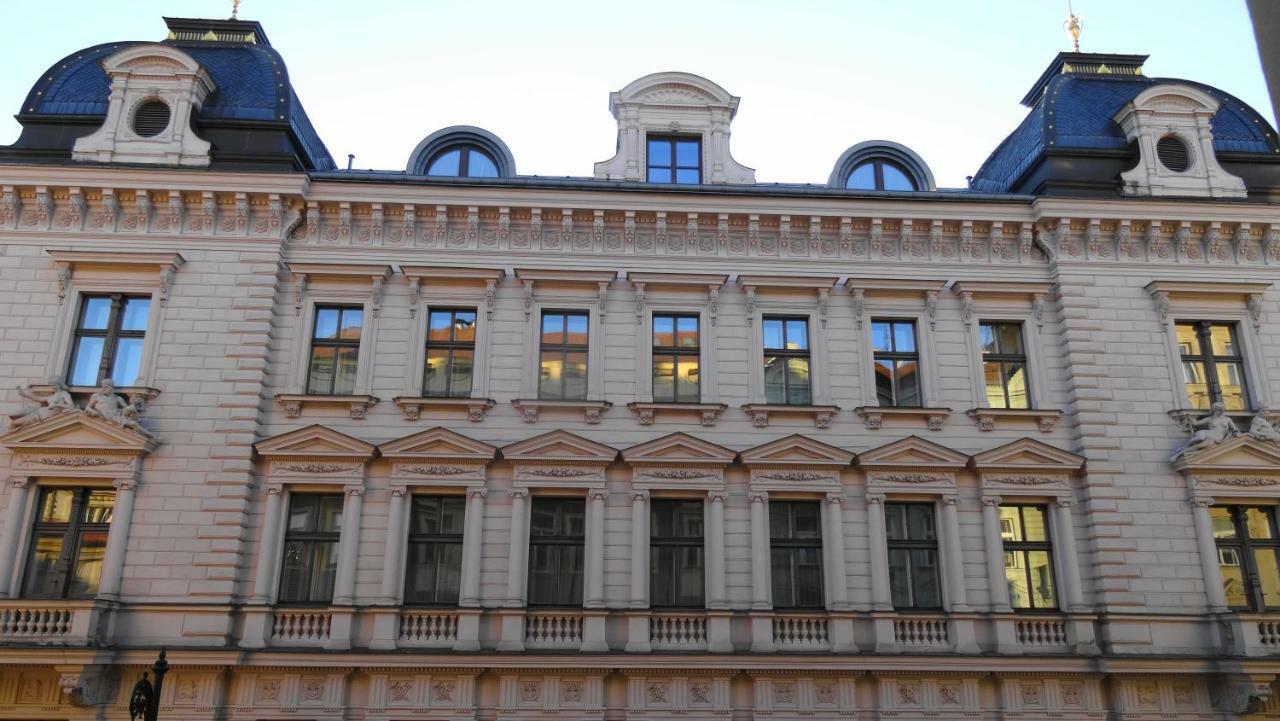 Four Seasons Platnerska Apartment *