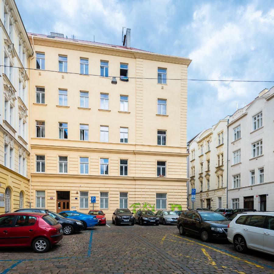 Bright Few Steps From Centre Appartement