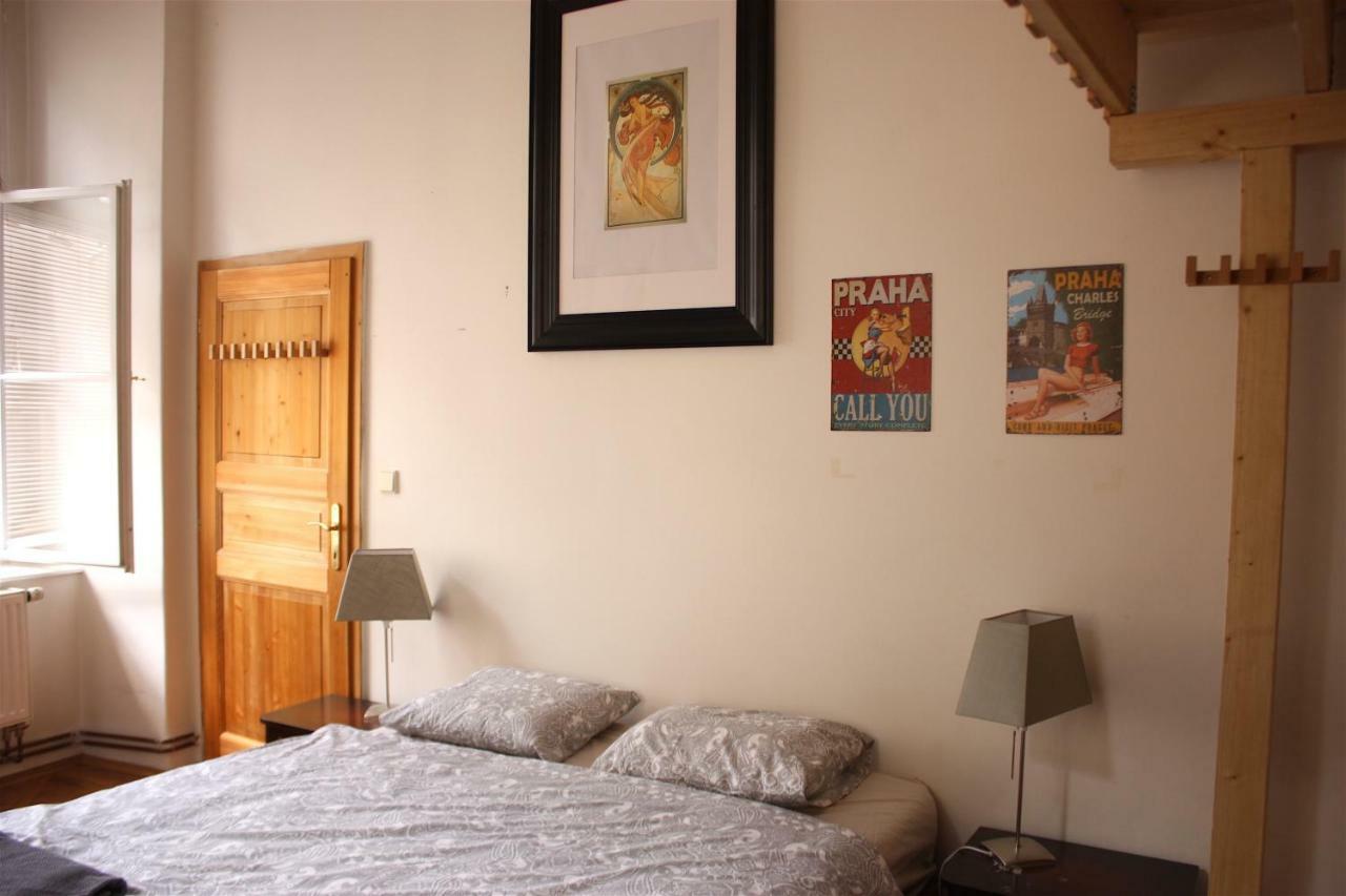 Spacious Charles Bridge Apt In The Heart Of Appartement