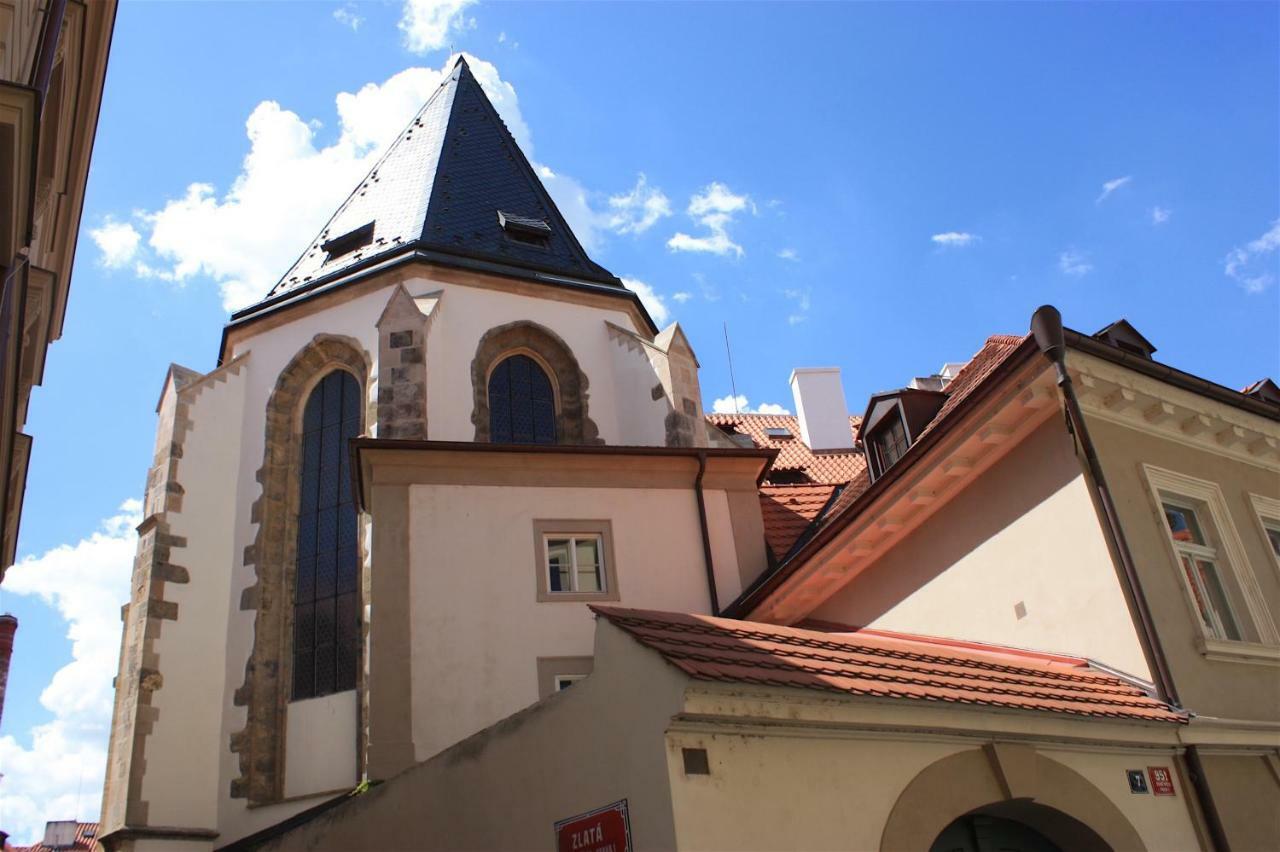 Spacious Charles Bridge Apt In The Heart Of * Prague