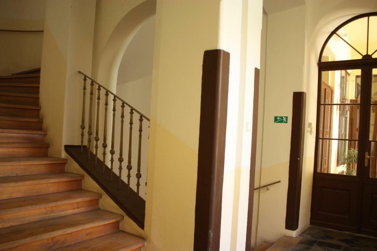 Appartement Spacious Charles Bridge Apt In The Heart Of Prague